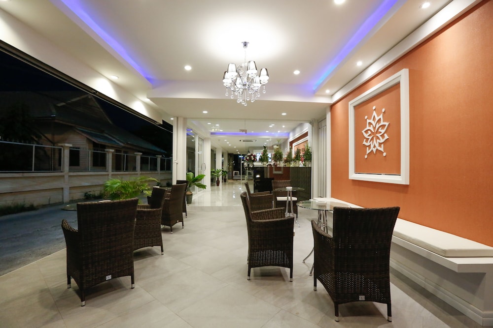 Hua Hin White Villa 8/68