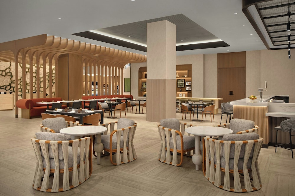 Courtyard by Marriott San Diego Downtown Little Italy 46/64