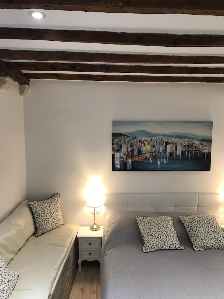 Rilati Old Town Palace 22/50