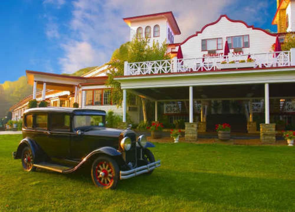 The Historic Summit Inn 44/53