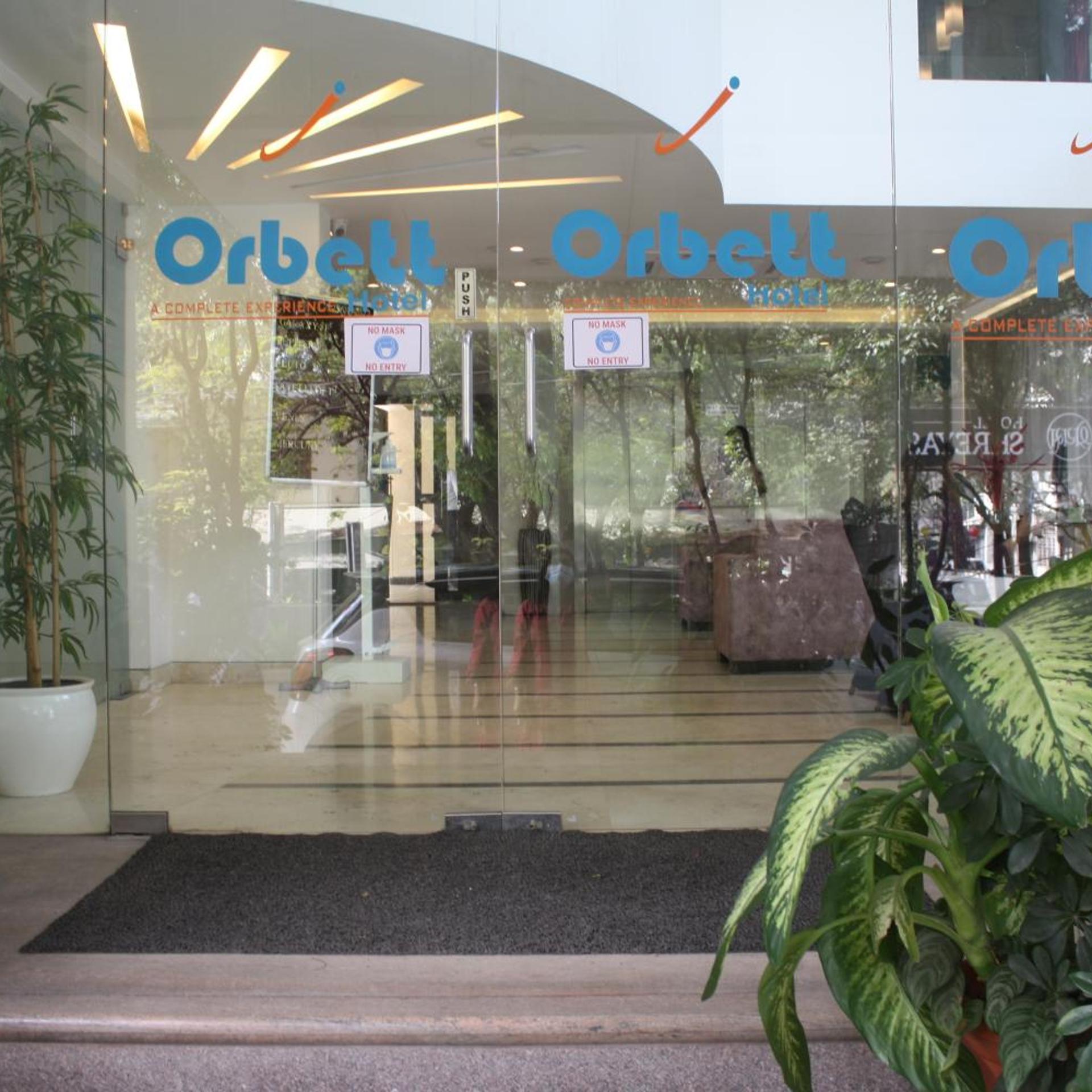 Oyo Premium Deccan Apte Road 7/55