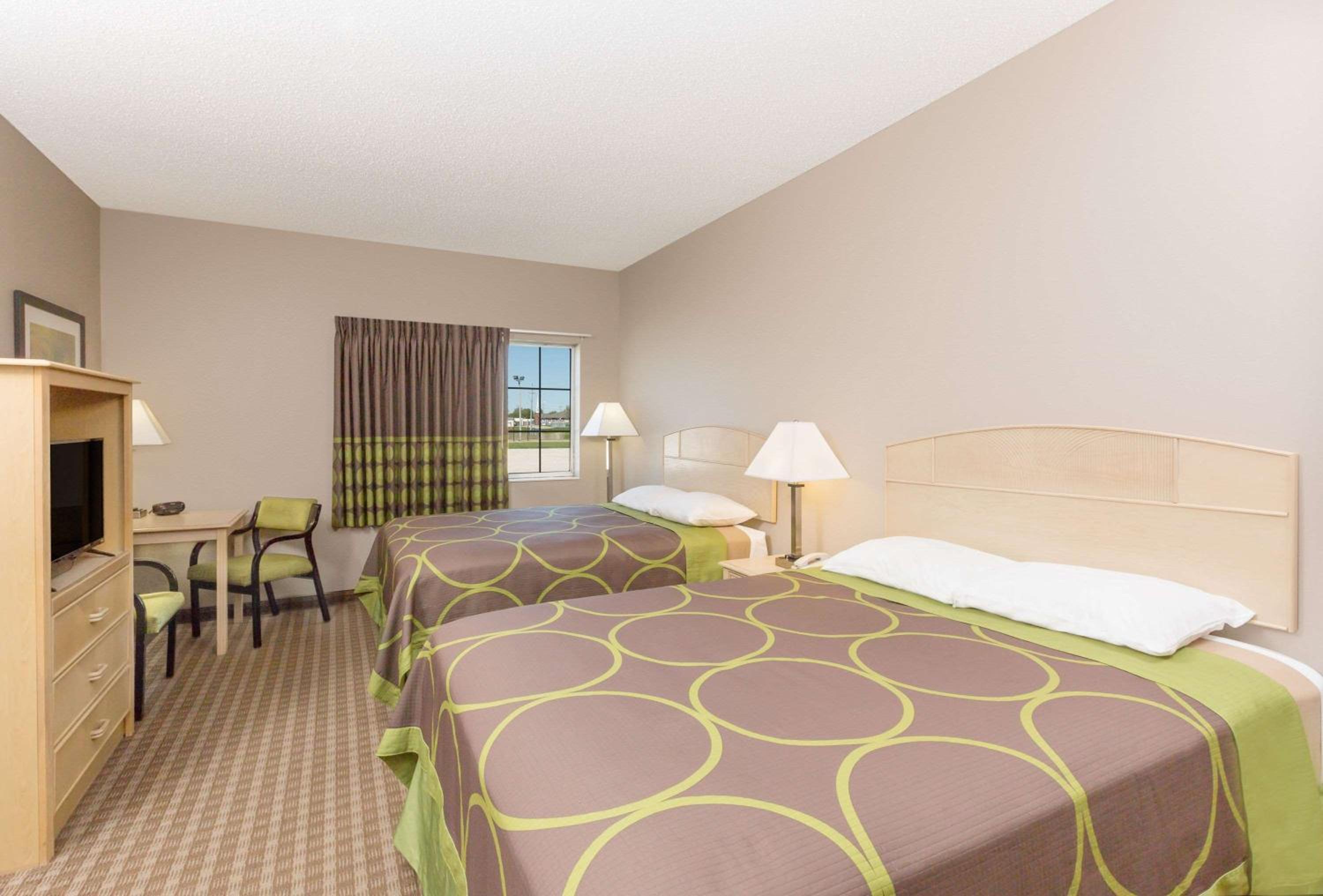 Room at Super 8 Carroll East, CARROLL - IA