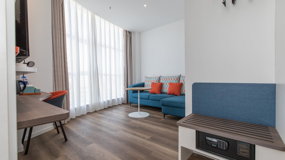 Holiday Inn Express Shangqiu Ancient Town 44/64