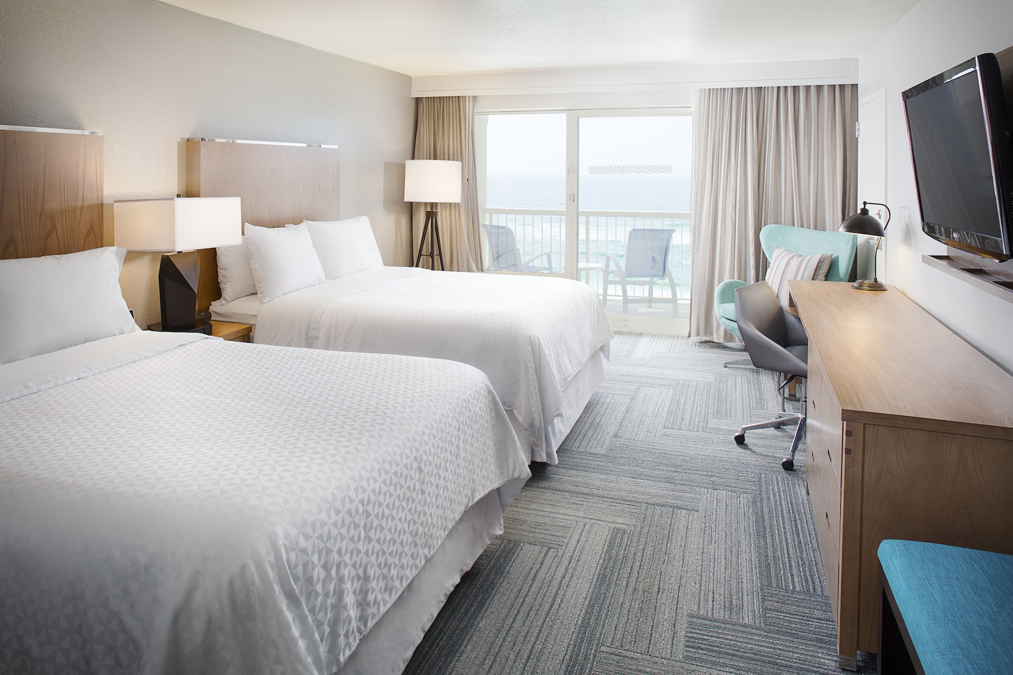 DELUXE, 2 QUEEN BEDS, WITH VIEW, BALCONY