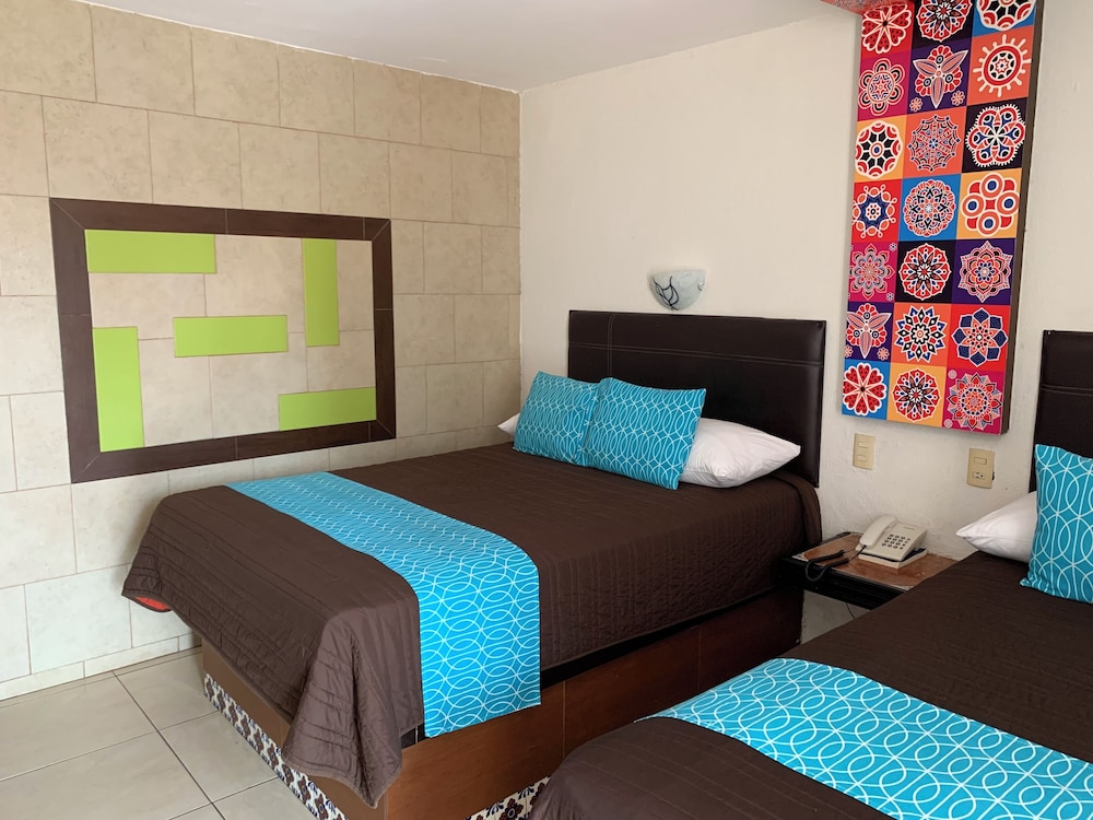 Standard, 2 Double Beds, Pool View, VF Villa Florencia Hotel 3/5