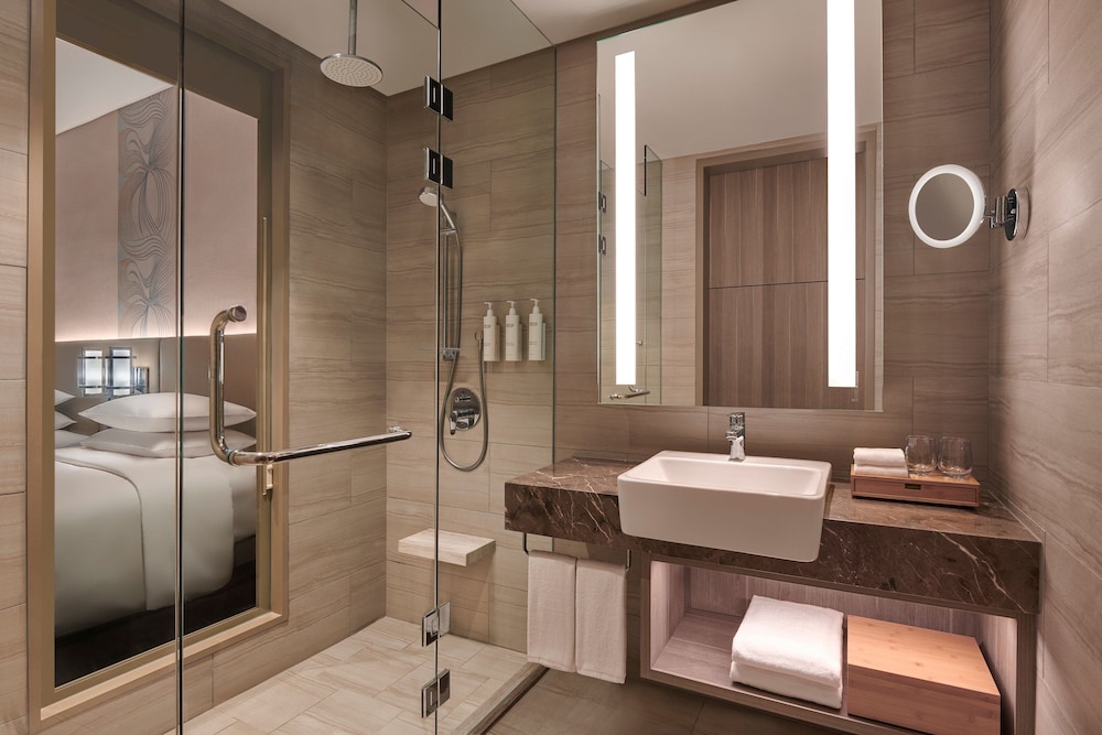 Courtyard Setia Alam 57/60