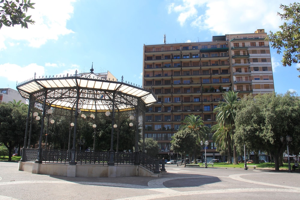 Hotel Plaza 4/47