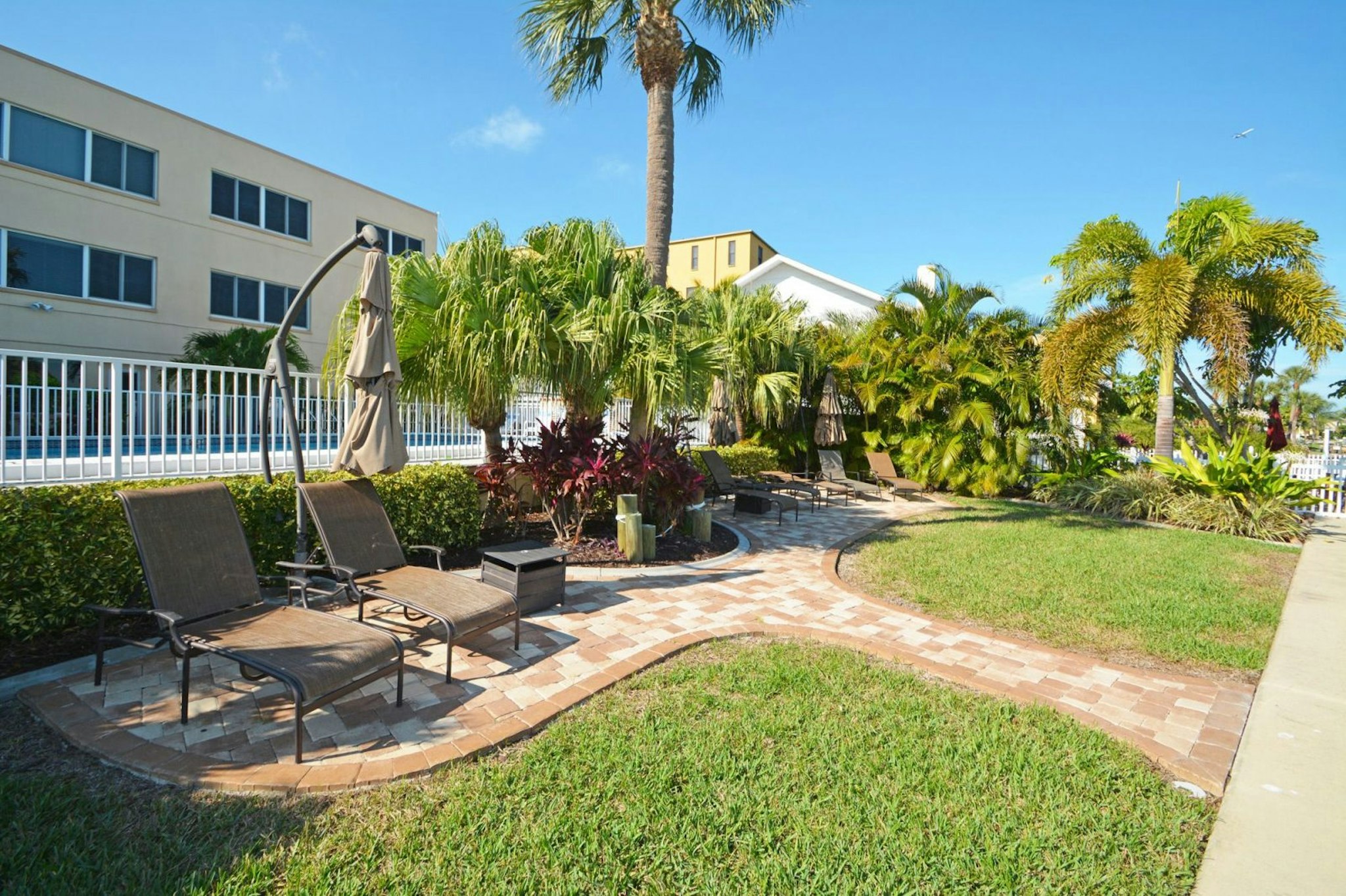 Westwinds Waterfront Resort 33/34