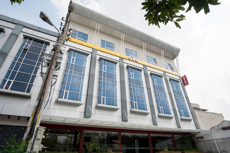Mel's Inn Manado 1/11