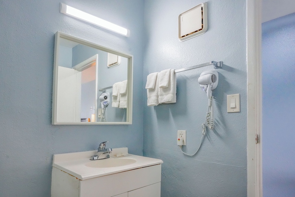 Economy Inn Buttonwillow Bakersfield I-5 38/39