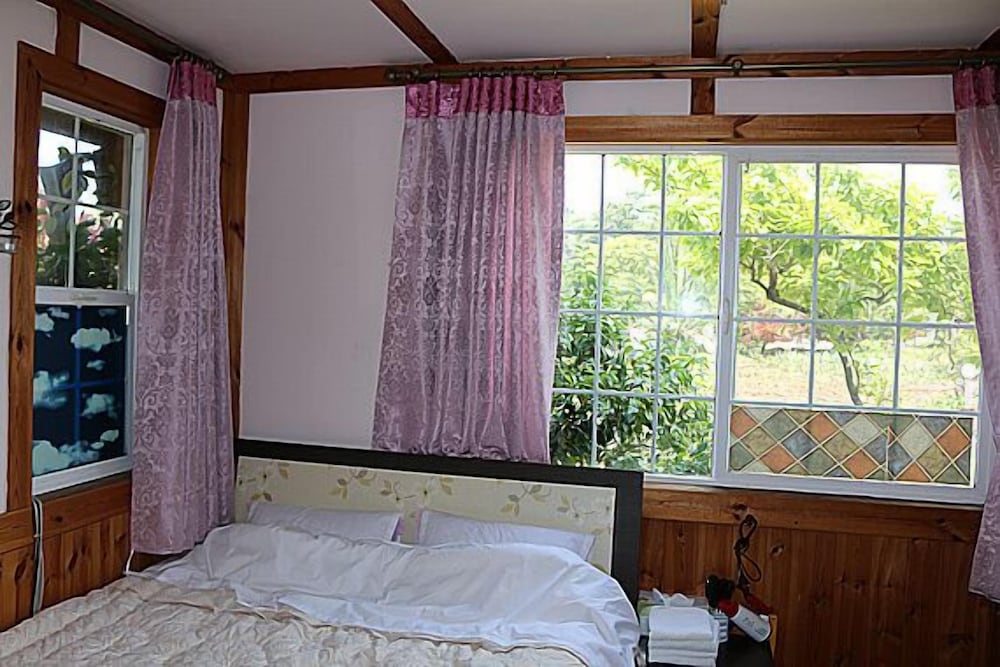 Ebbnsae Pension 10/34