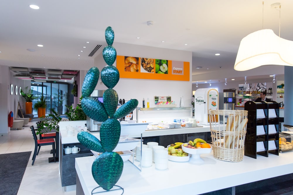 Holiday Inn Express Toulon Est 52/60