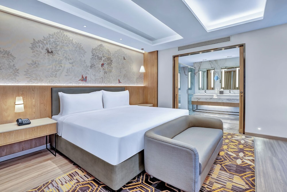 Premium, Suite, King Bed