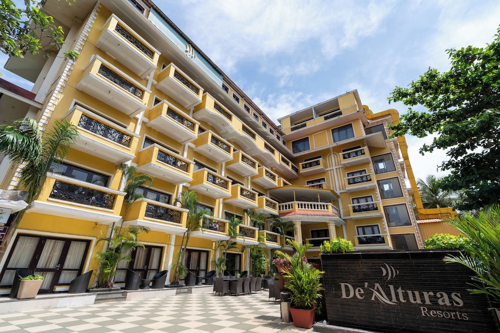 De Alturas Resort 8/82