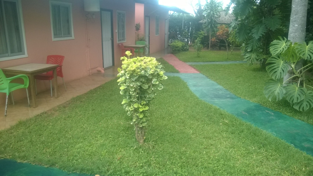 Gloria Apos S Bed And Breakfast 32/50