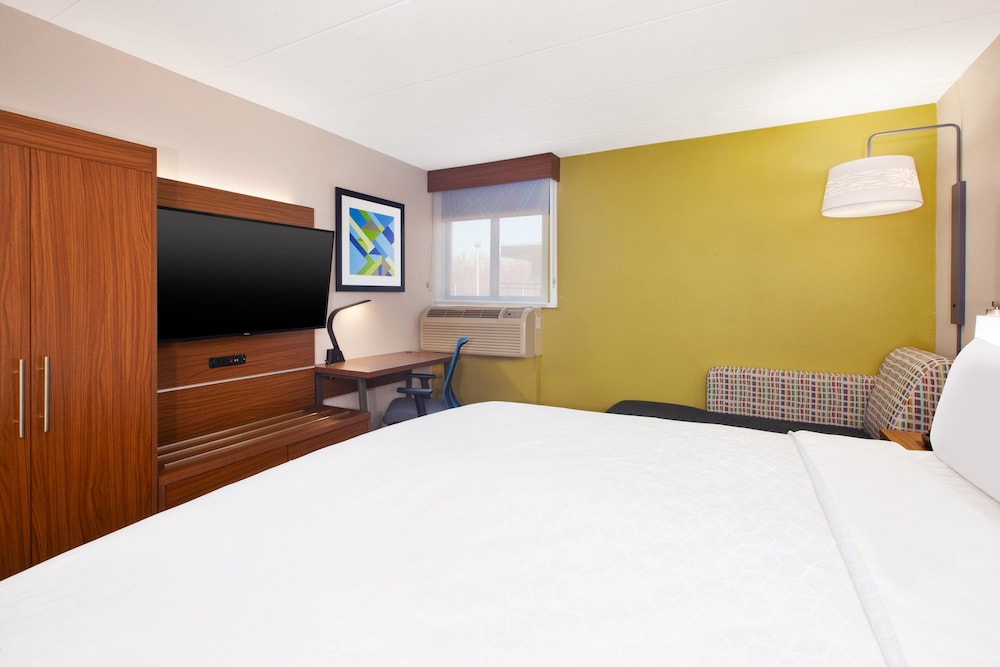 Holiday Inn Express Fairfax - Arlington Boulevard 17/44