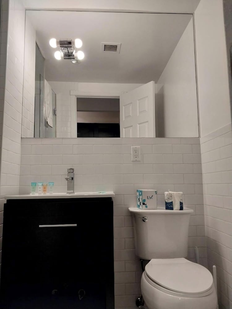 East Village Hotel 44/50