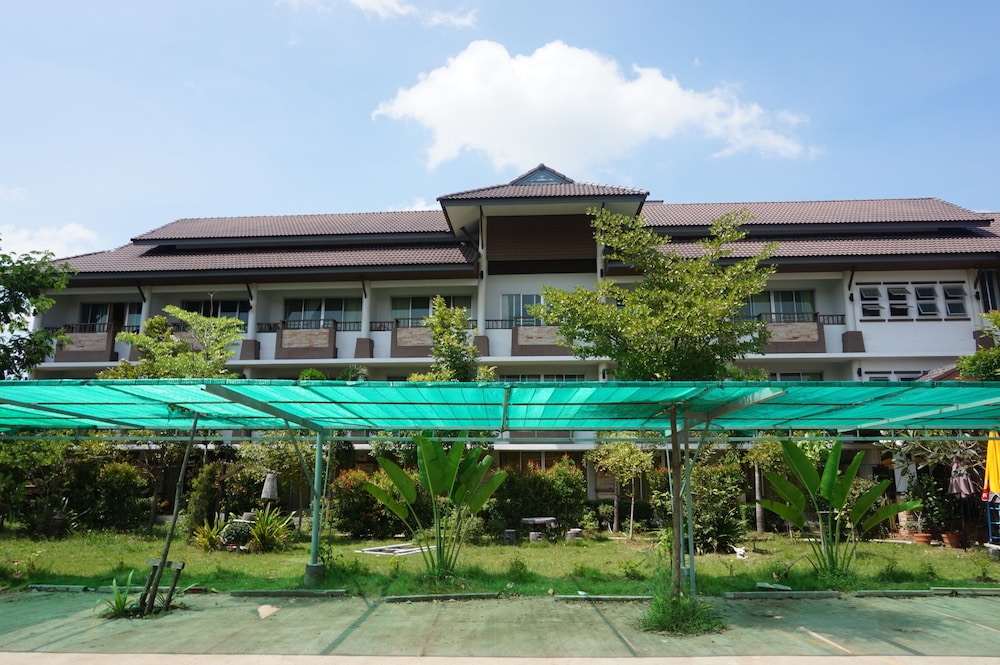 Banana Park Hotel 2/16