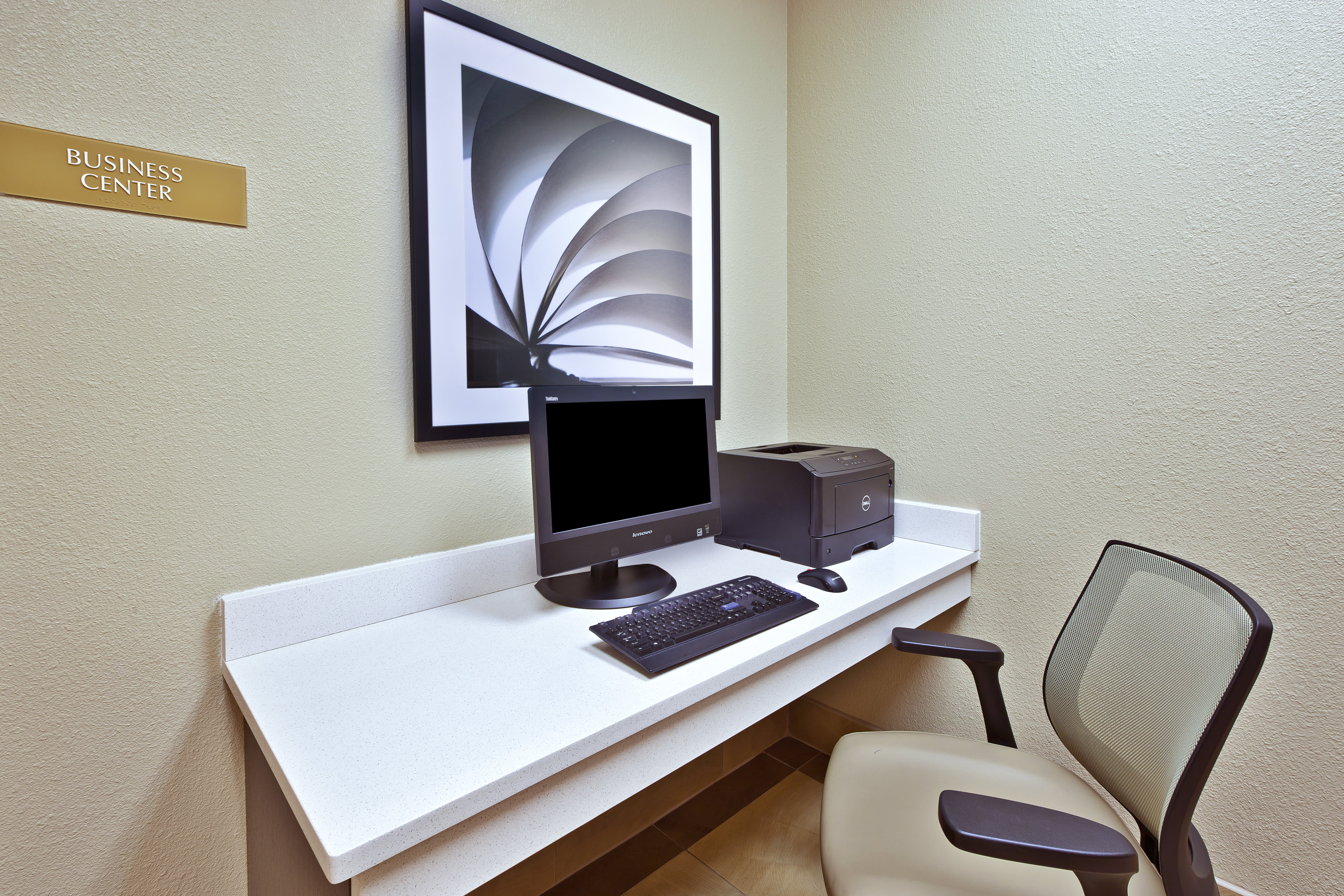 Candlewood Suites Indianapolis Airport 26/31