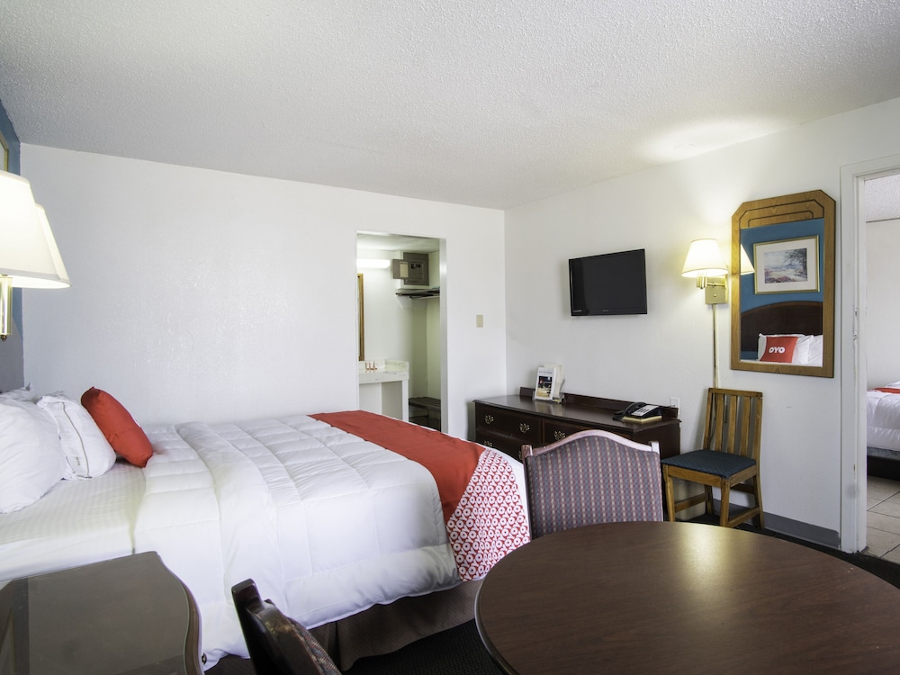 Hotel Hutchinson West 4th Ave 7/46