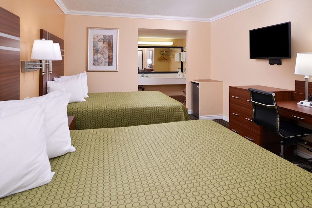 Americas Best Value Inn Azusa Pasadena 15/40