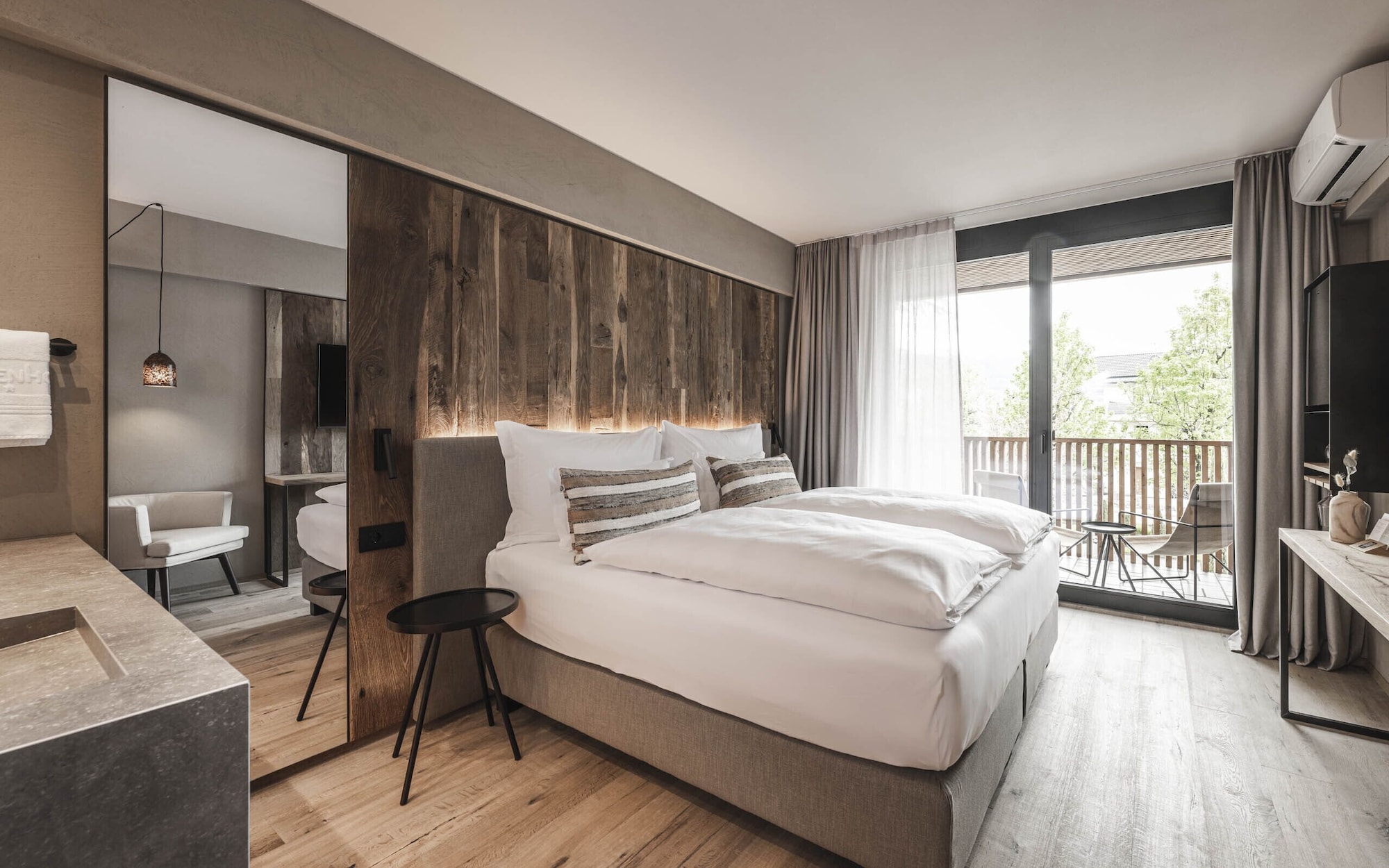 COMFORT, DOUBLE BED, BALCONY