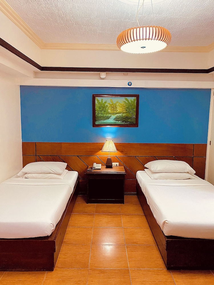 Wregent Plaza Hotel 25/55