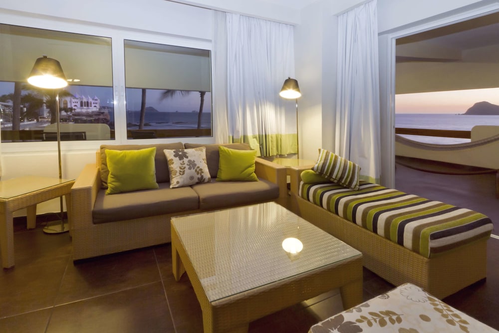 Emporio Mazatlan 35/60