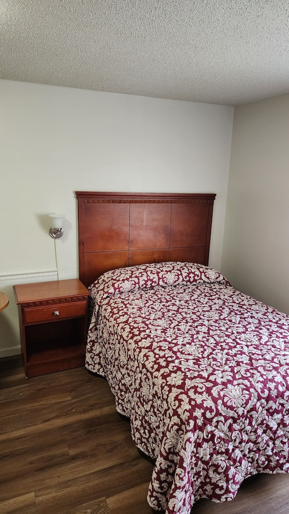 Stay Lodge Charlotte 3/7