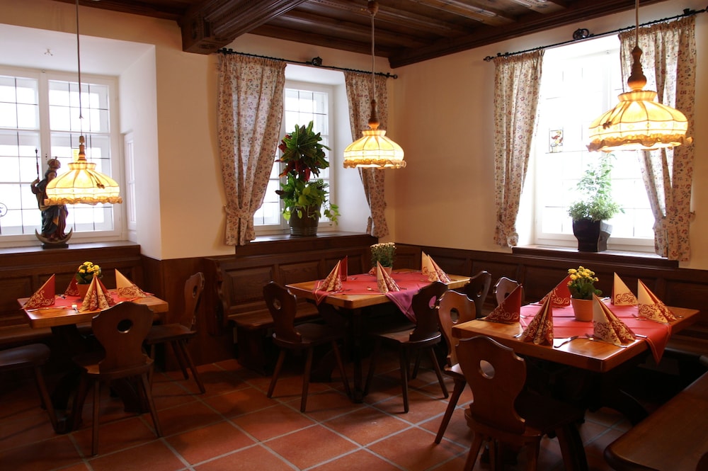 Hotel zum Erdinger Weissbrau 61/67