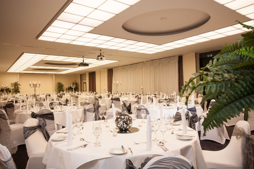 Cork International Hotel 53/60