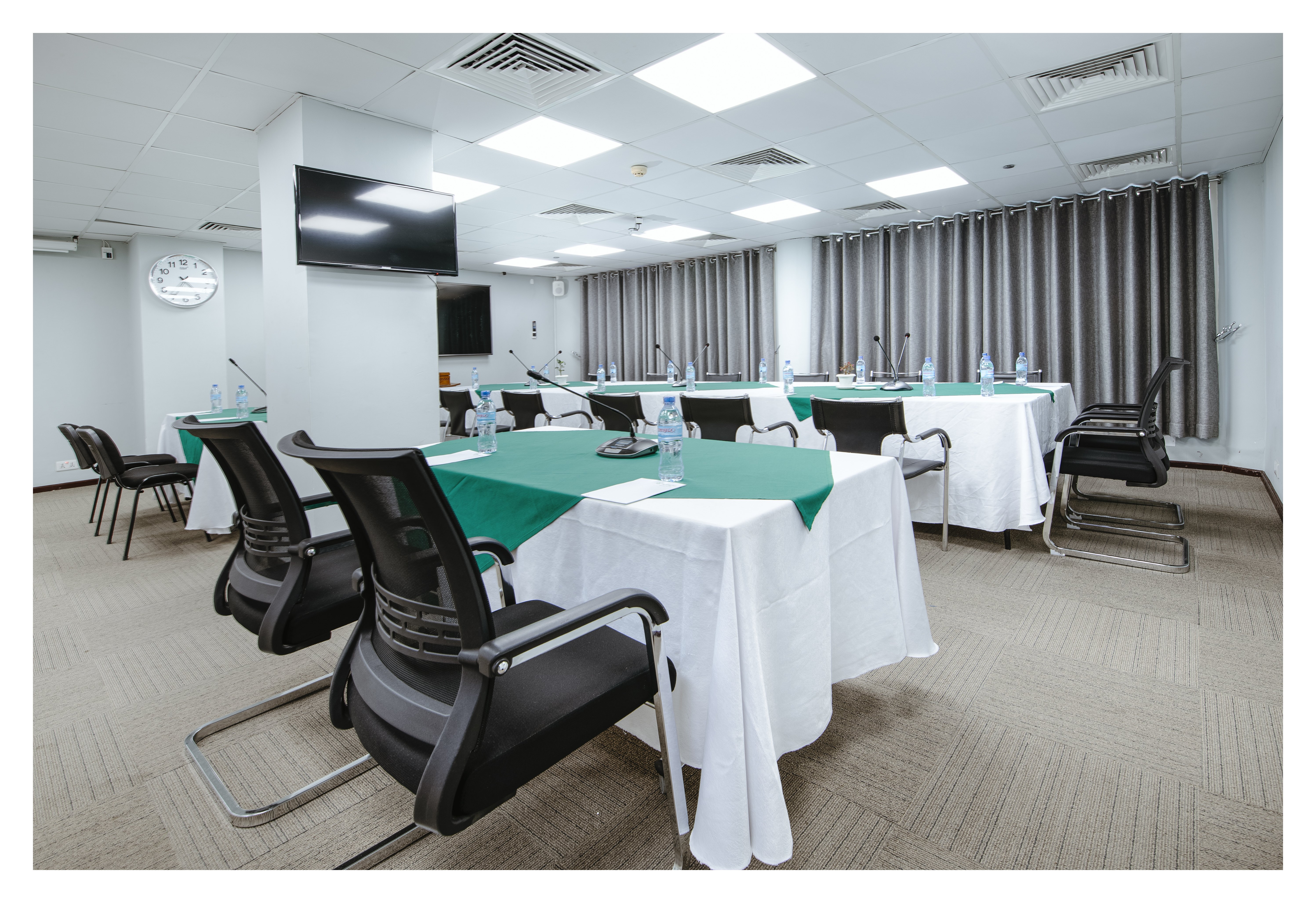 Holiday Inn Dar Es Salaam City Center 62/76