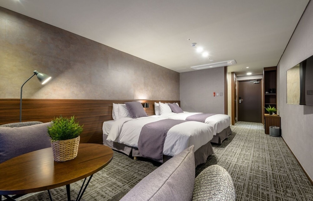 Hotel With Jeju 25/43