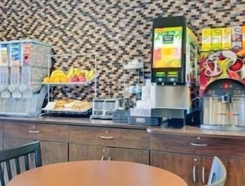 Microtel Inn & Suites by Wyndham Perry 16/20