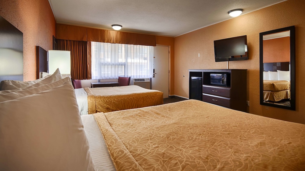 Best Western Red Carpet Inn 16/28
