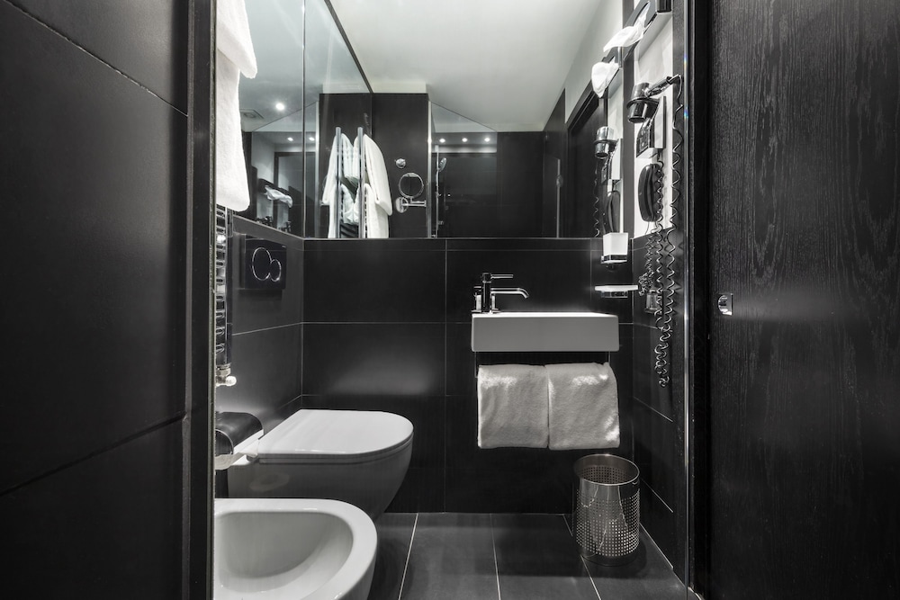 LHP Hotel Napoleon 17/64