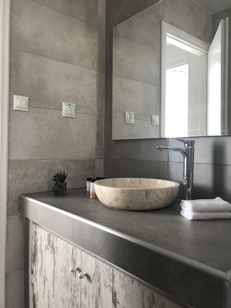 Elia Residences Santorini 50/50