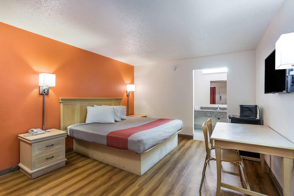 Motel6 Macclenny, FL 18/44