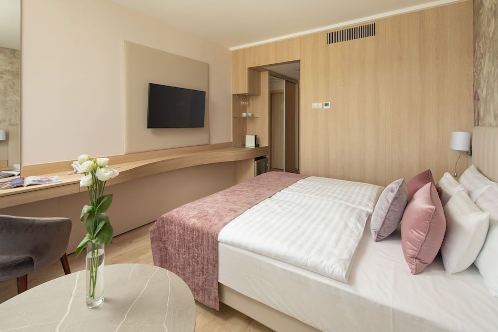 Hotel Carbona Thermal Spa 15/72