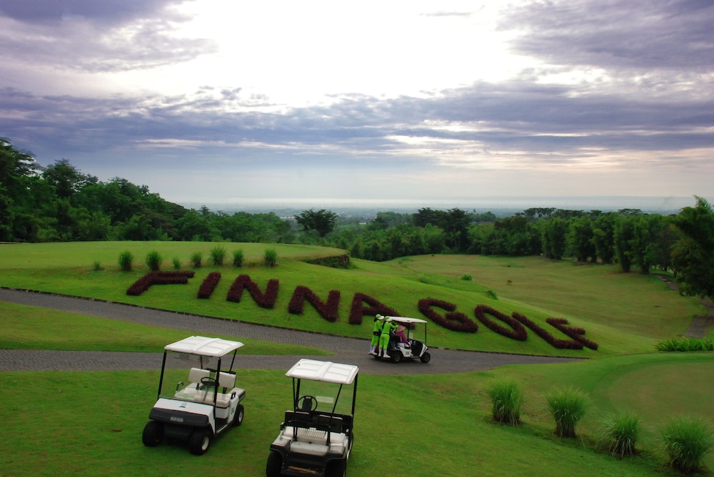 Finna Golf & Country Club Resort 29/30