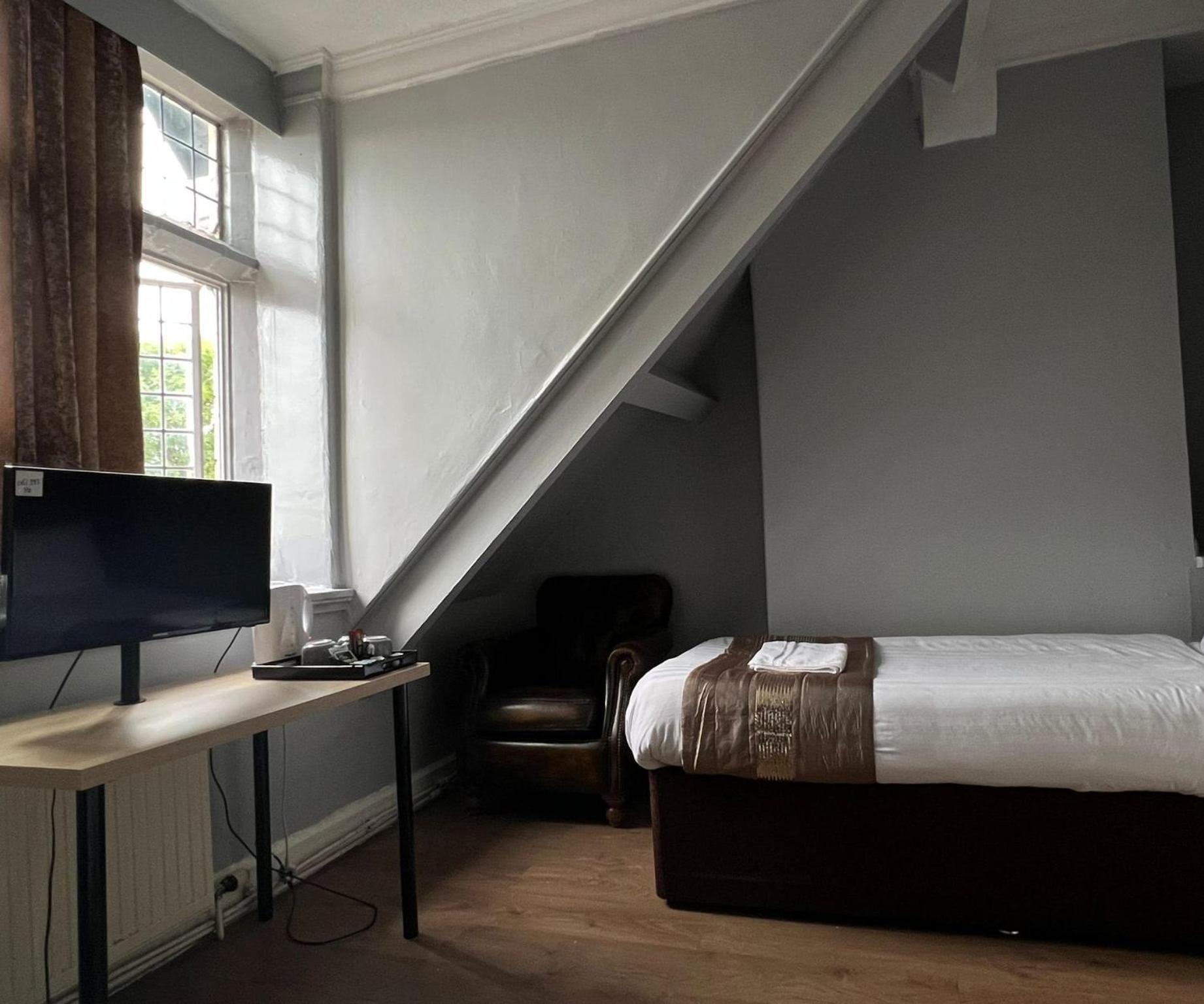Assheton Arms Hotel 31/44