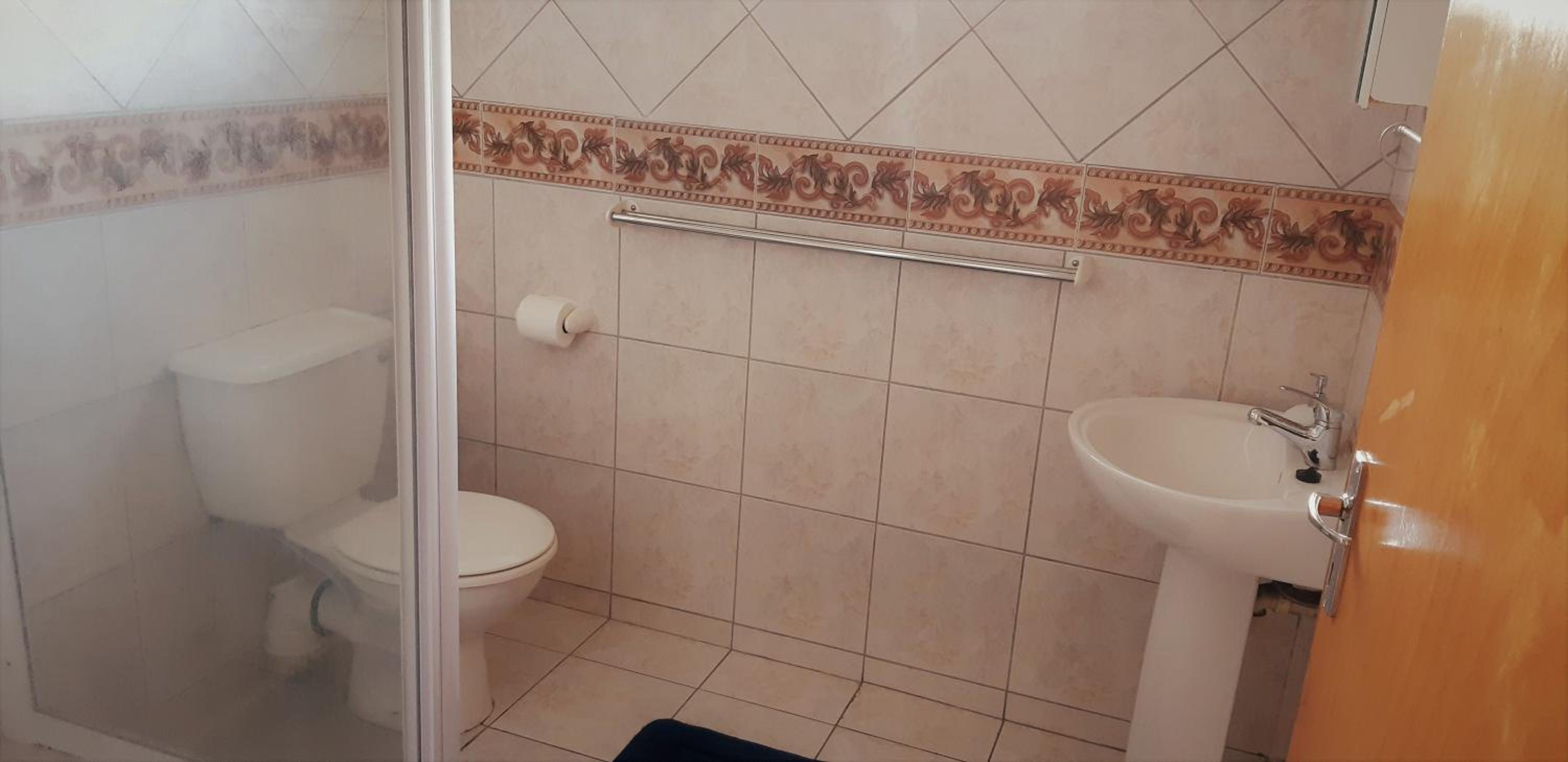 Getaway Self-Catering Tygervalley 13/13