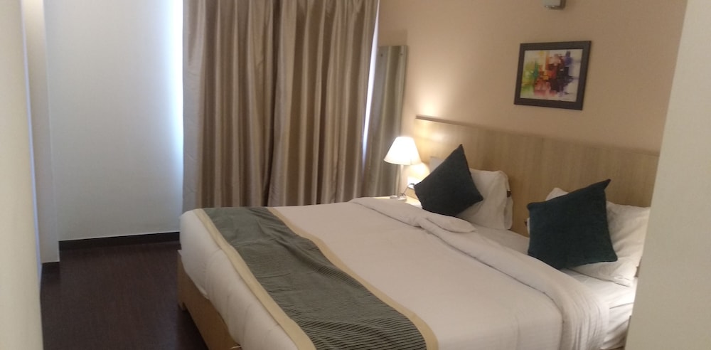 Starlit Suites Kochi 12/38
