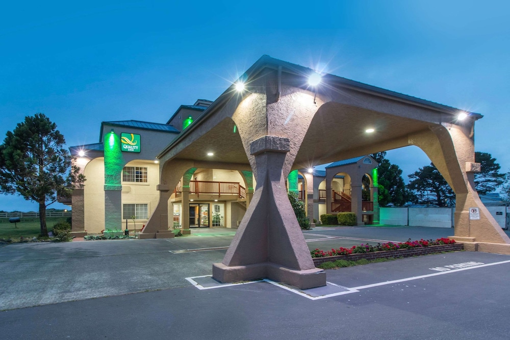 Quality Inn & Suites Crescent City Redwood Coast 43/52