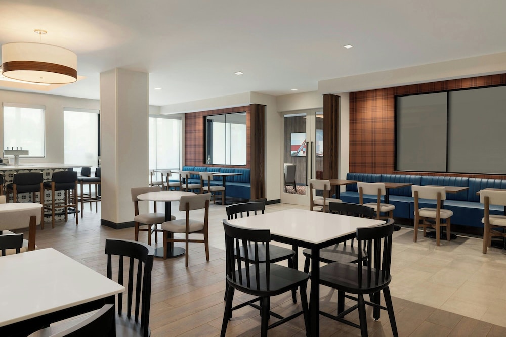 Towneplace Suites By Marriott Lancaster, PA 23/41