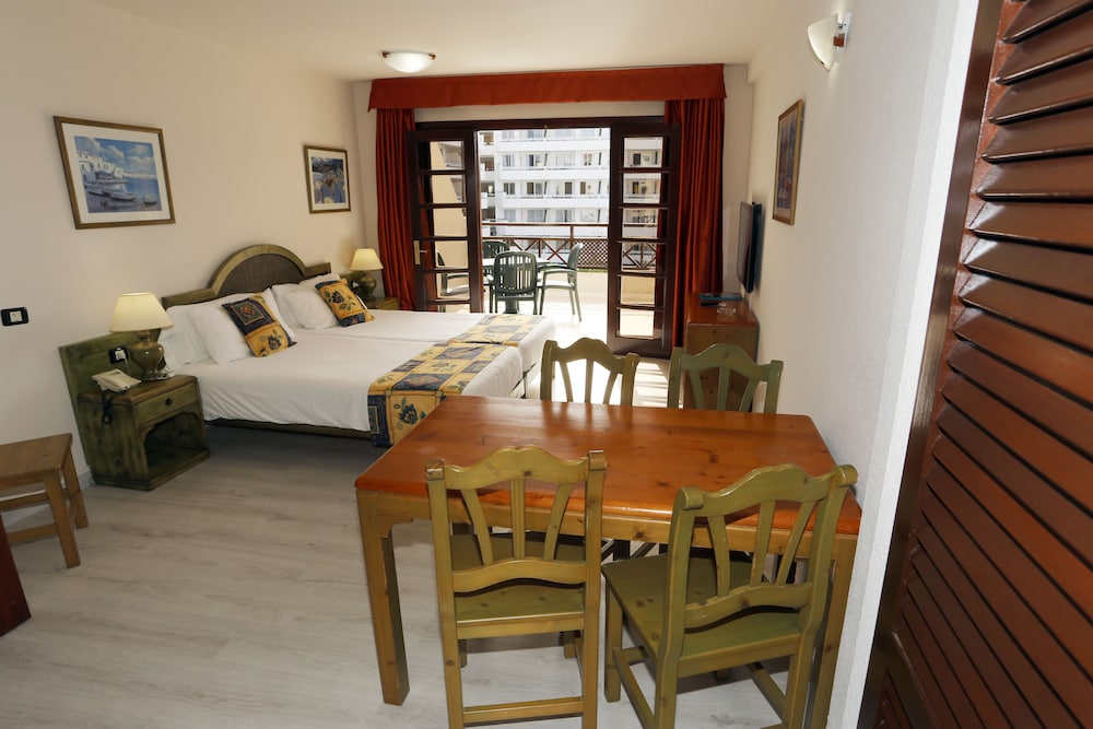 Hotel Andorra 18/48