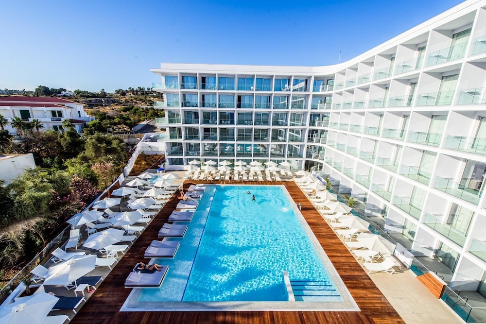 Eleana Hotel 10/34