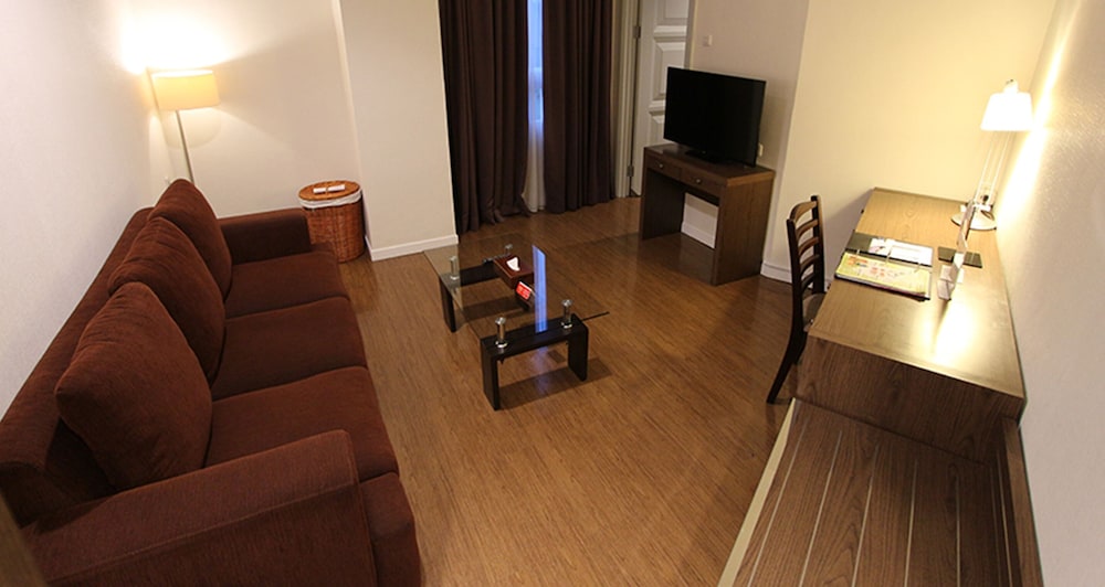 Forbis Hotel 35/50