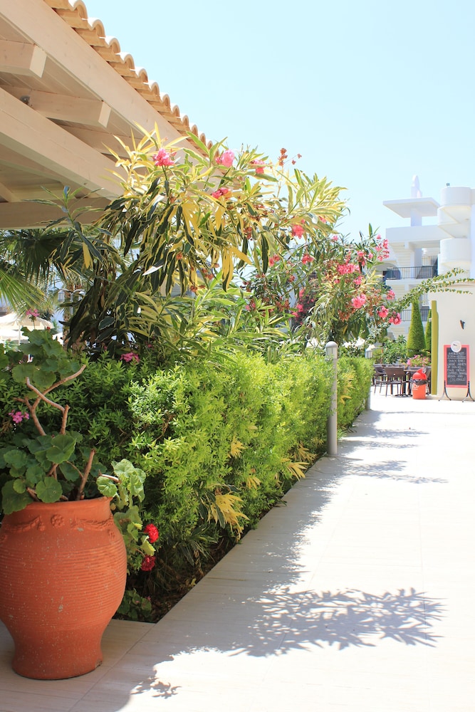 Sea Melody Beach Hotel And Apartments 33/35