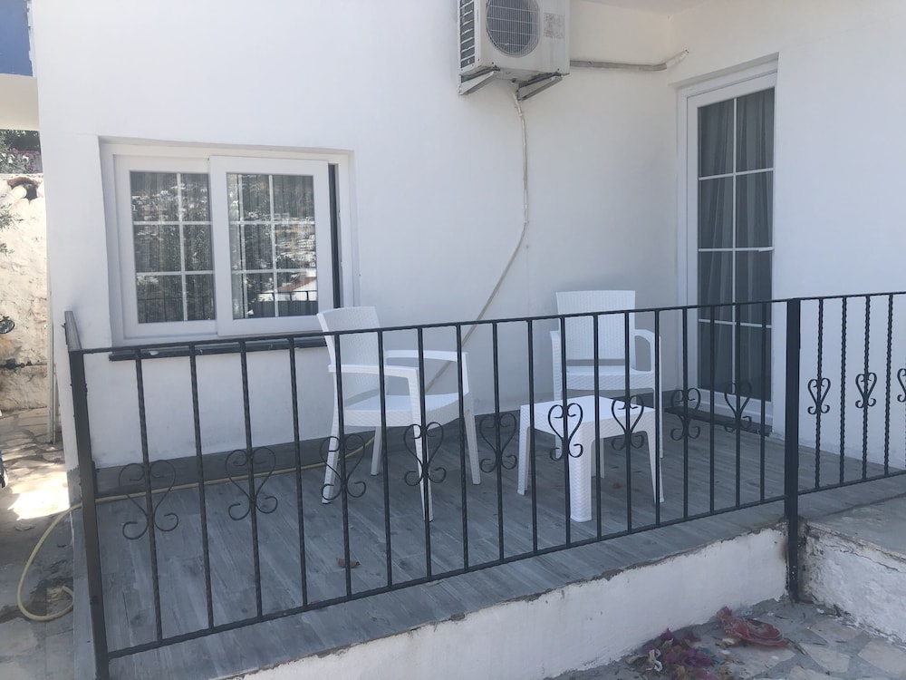 Lizo Hotel 3/38